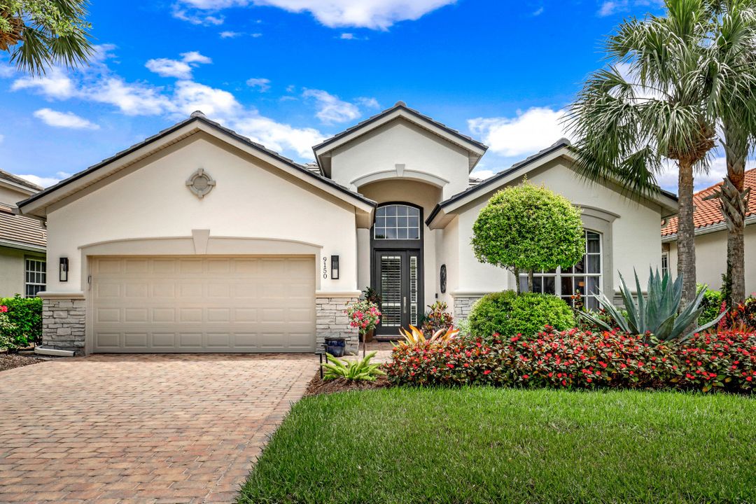 9150 Quartz Ln, Naples, FL 34120