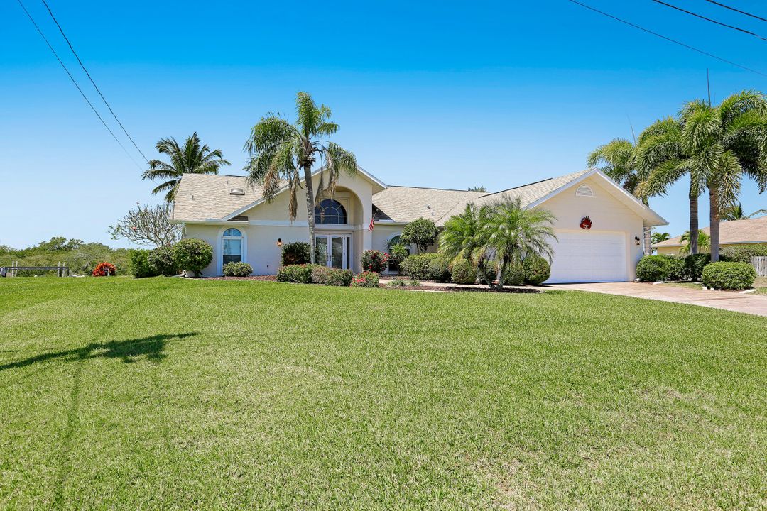 1020 NW 43rd Ave, Cape Coral, FL 33993