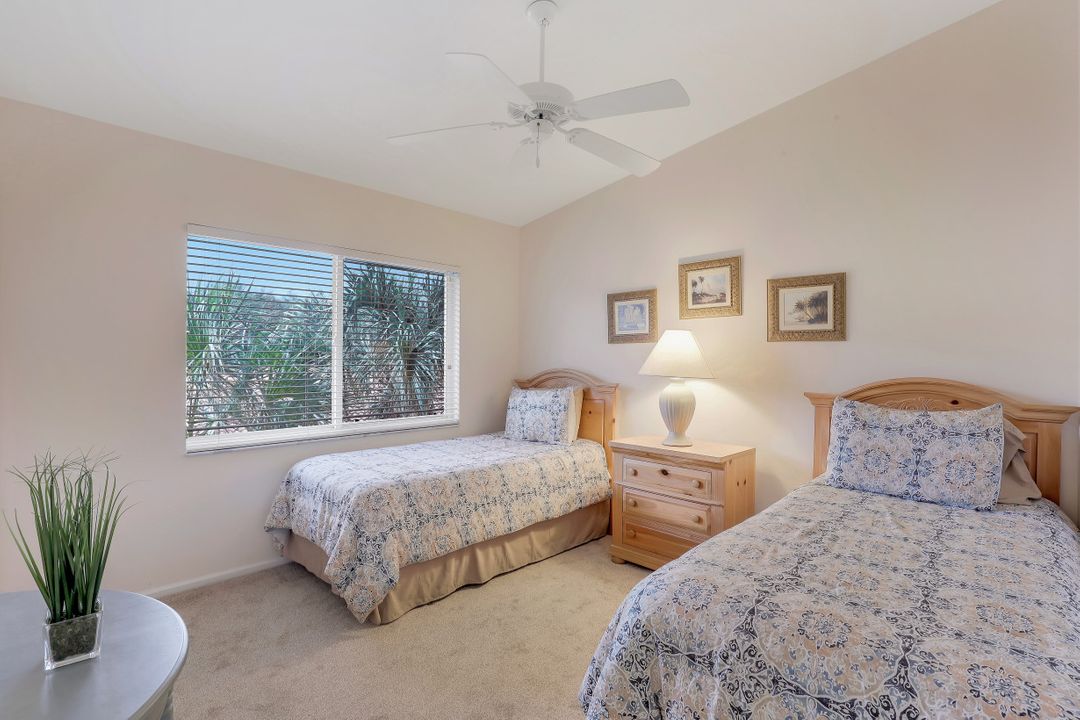 6830 Beach Resort Dr #4, Naples, FL 34114