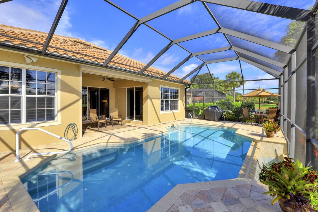 9131 Crystal Ct, Naples, FL 34120