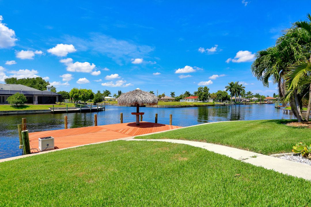 1902 SE 32nd St, Cape Coral, FL 33904