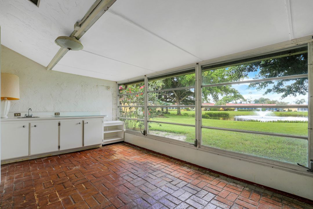 186 Harrison Rd #2, Naples, FL 34112