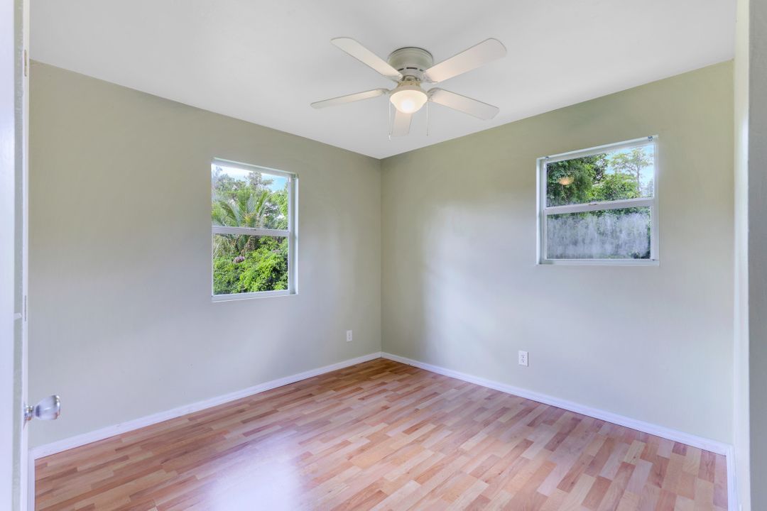 5202 Cypress Ln, Naples, FL 34113