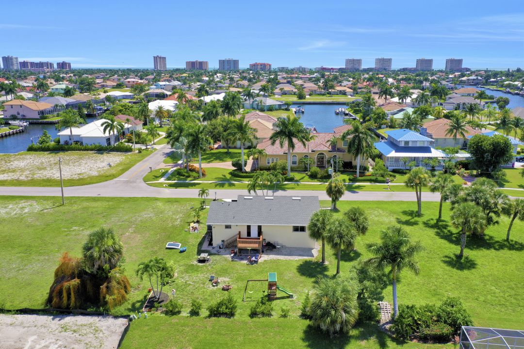 469 Hartley St, Marco Island, FL 34145