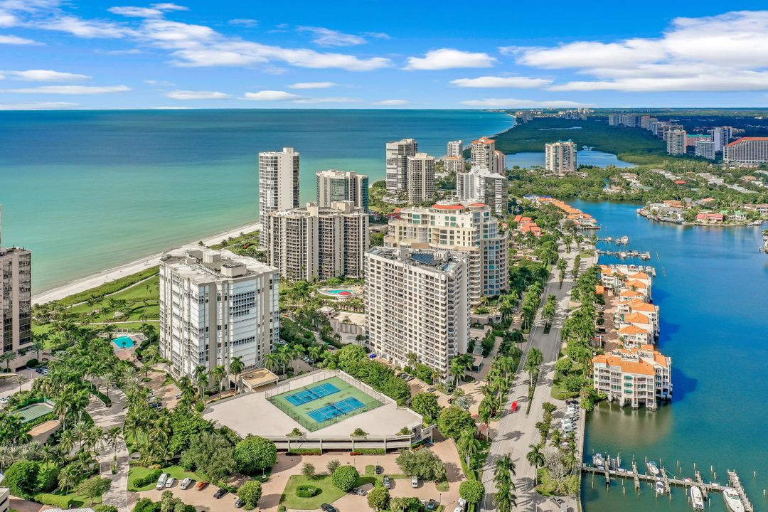 4401 Gulf Shore Blvd N #101, Naples, FL 34103