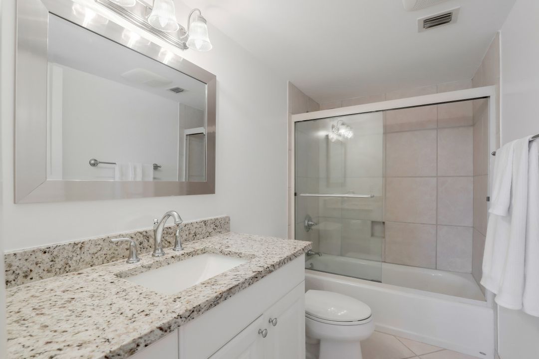 2900 Gulf Shore Blvd N #102, Naples, FL 34103