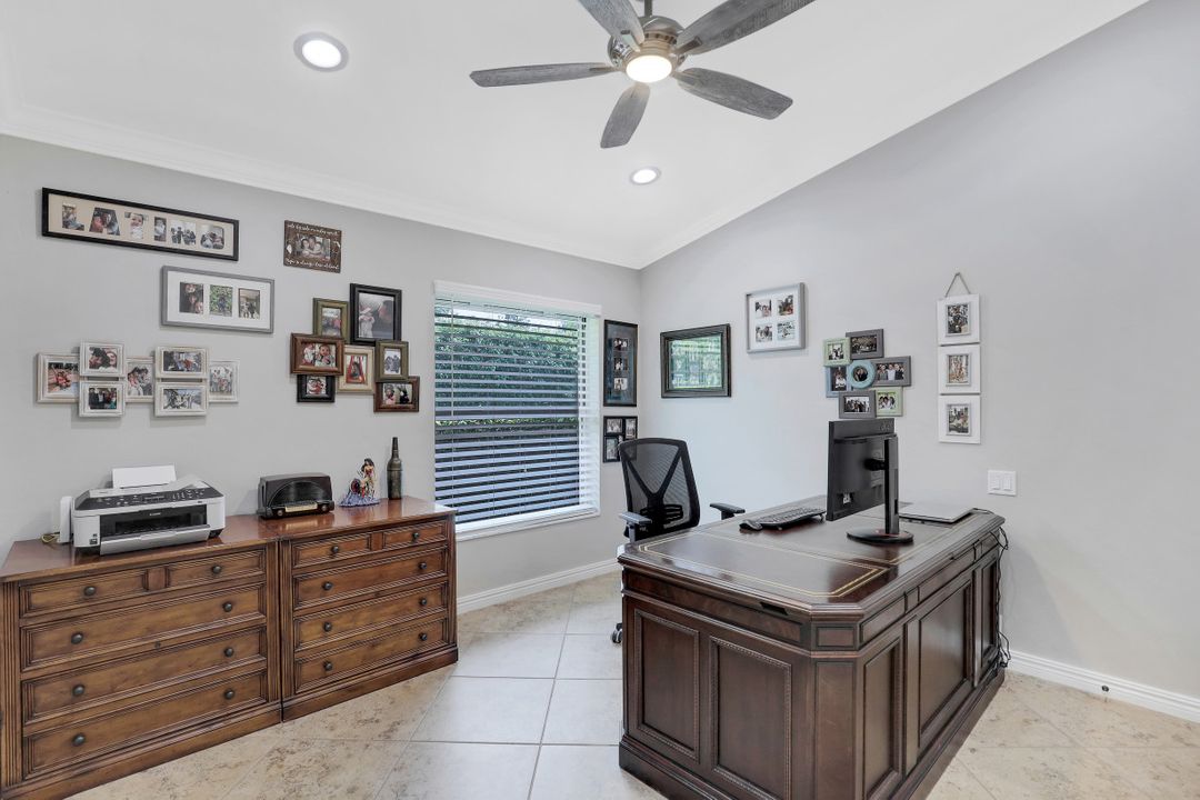 12911 Coco Plum Ln, Naples, FL 34119