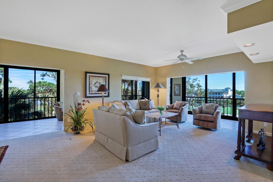 6760 Pelican Bay Blvd #344, Naples, FL 34108