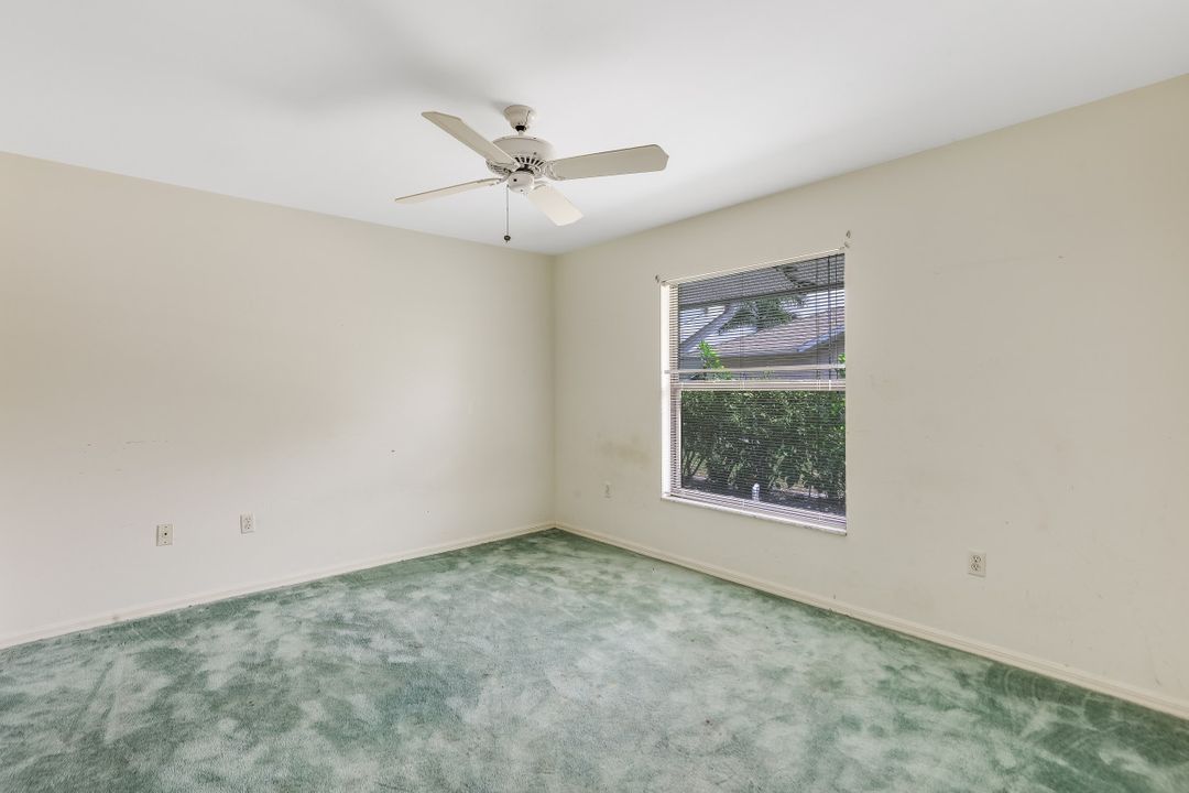 58 Willoughby Dr, Naples, FL 34110