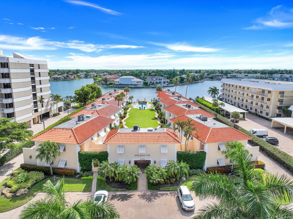 3070 Gulf Shore Blvd N #209, Naples, FL 34103