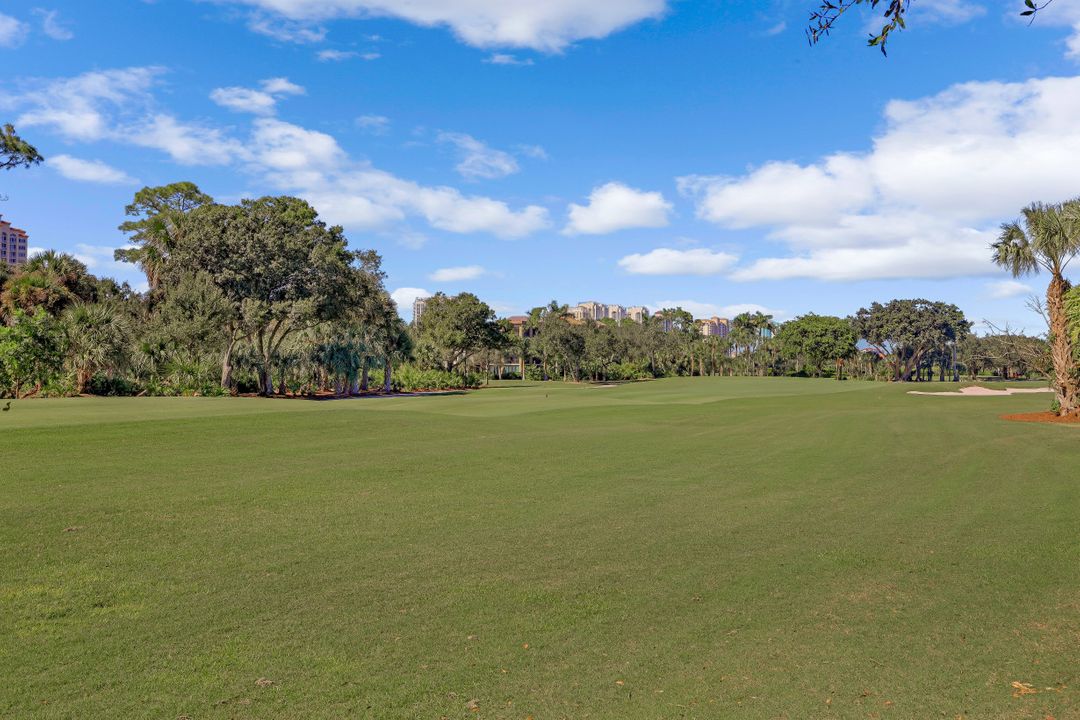 6627 Trident Way, Naples, FL 34108