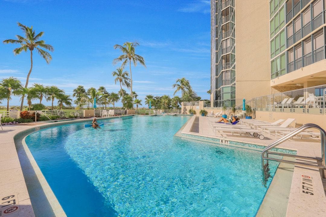 4651 Gulf Shore Blvd N #306, Naples, FL 34103