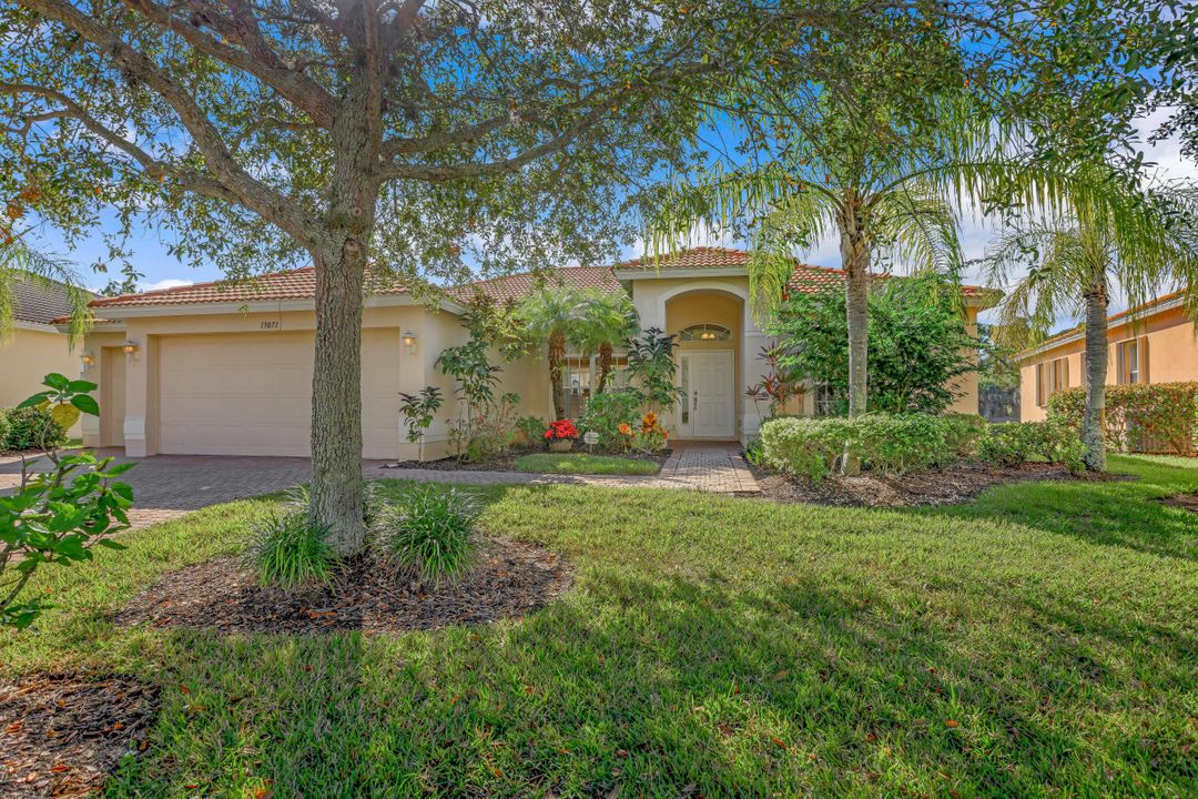 13071 Gray Heron Dr, North Fort Myers, FL 33903