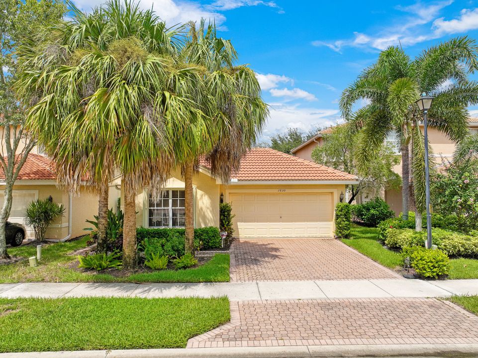 1630 Triangle Palm Terrace, Naples, FL 34119