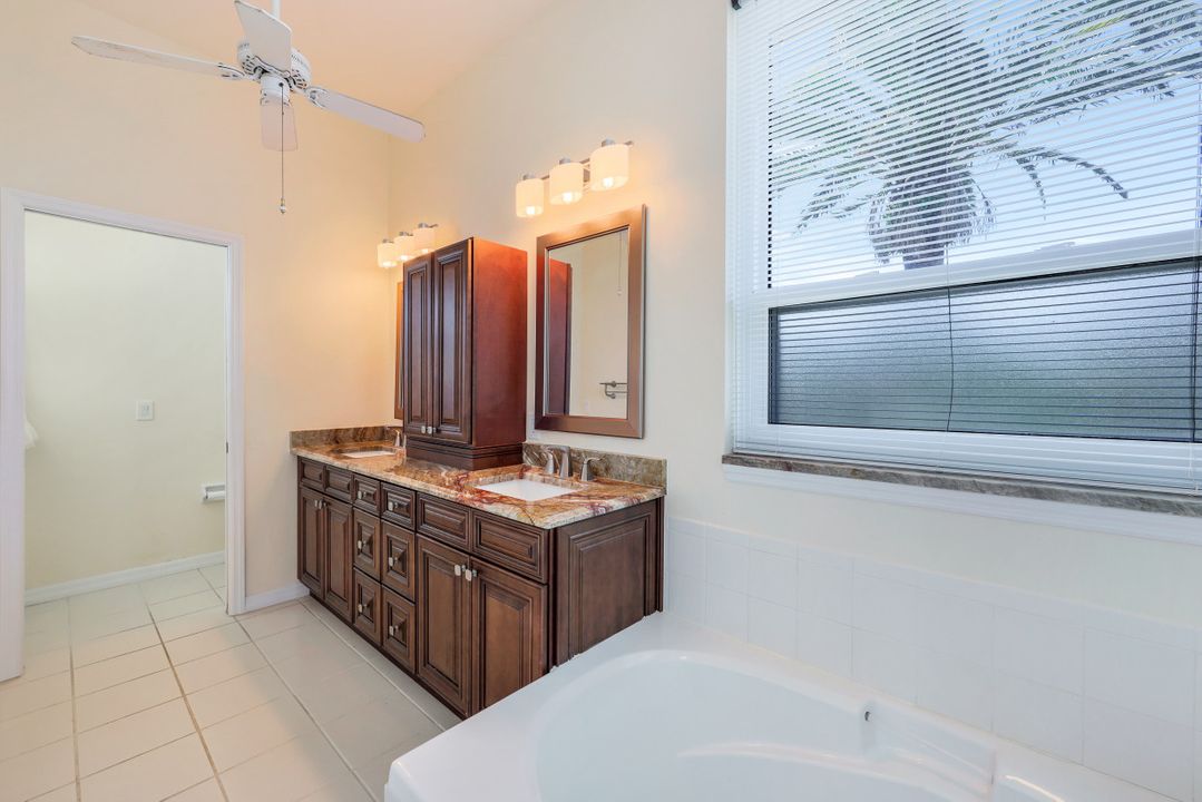 9841 Mainsail Ct, Fort Myers, FL 33919