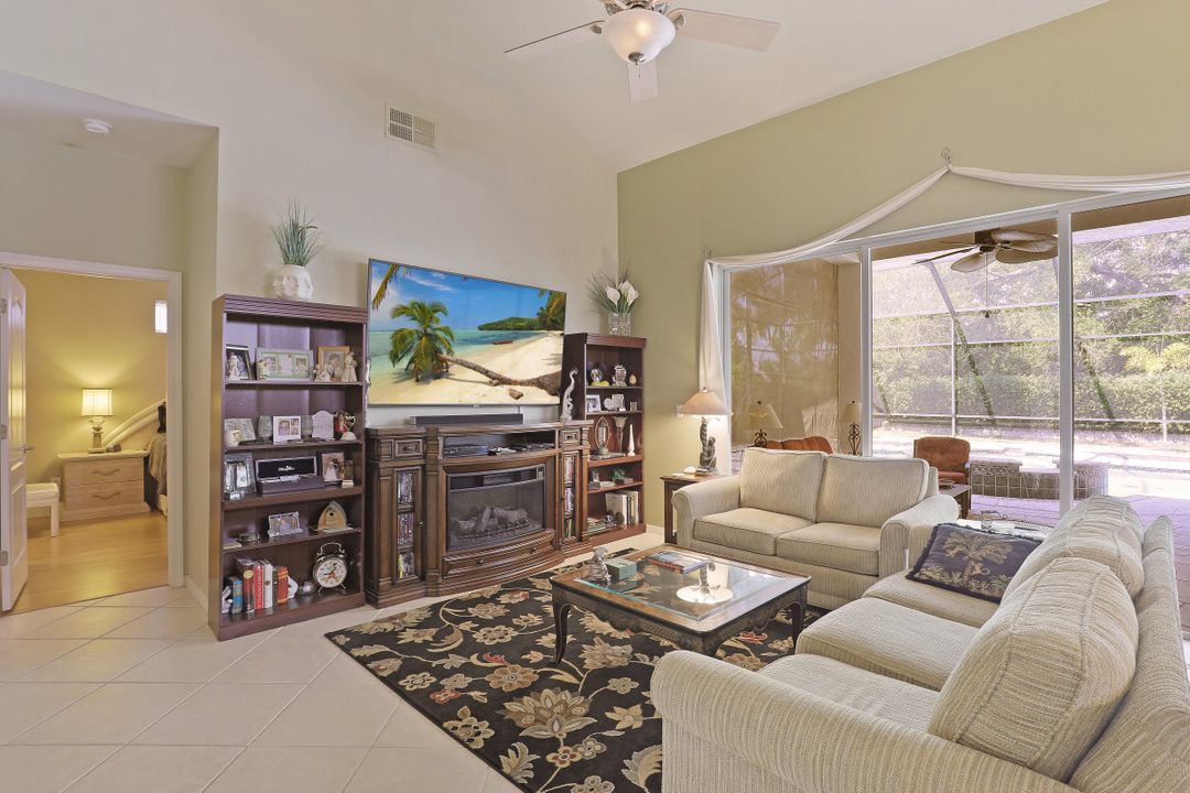 8831 Springwood Ct, Bonita Springs, FL 34135