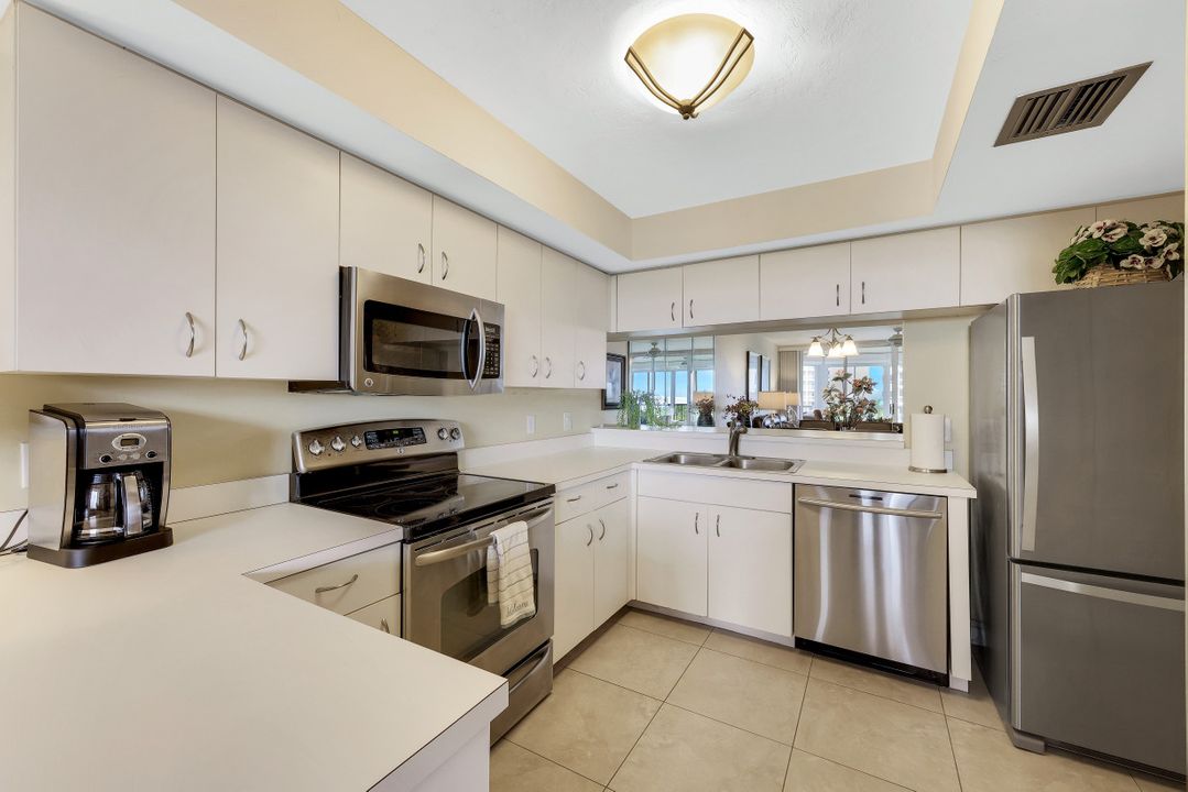 11118 Gulf Shore Dr #A503, Naples, FL 34108