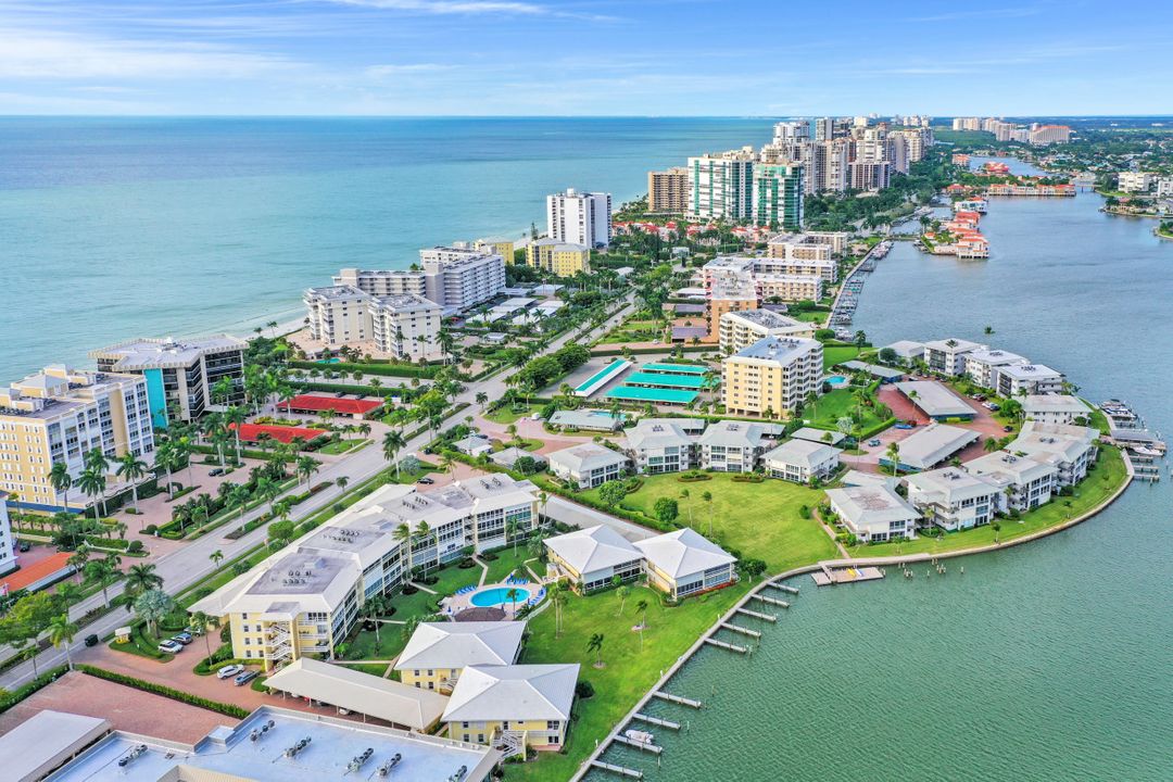 3070 Gulf Shore Blvd N #104, Naples, FL 34103