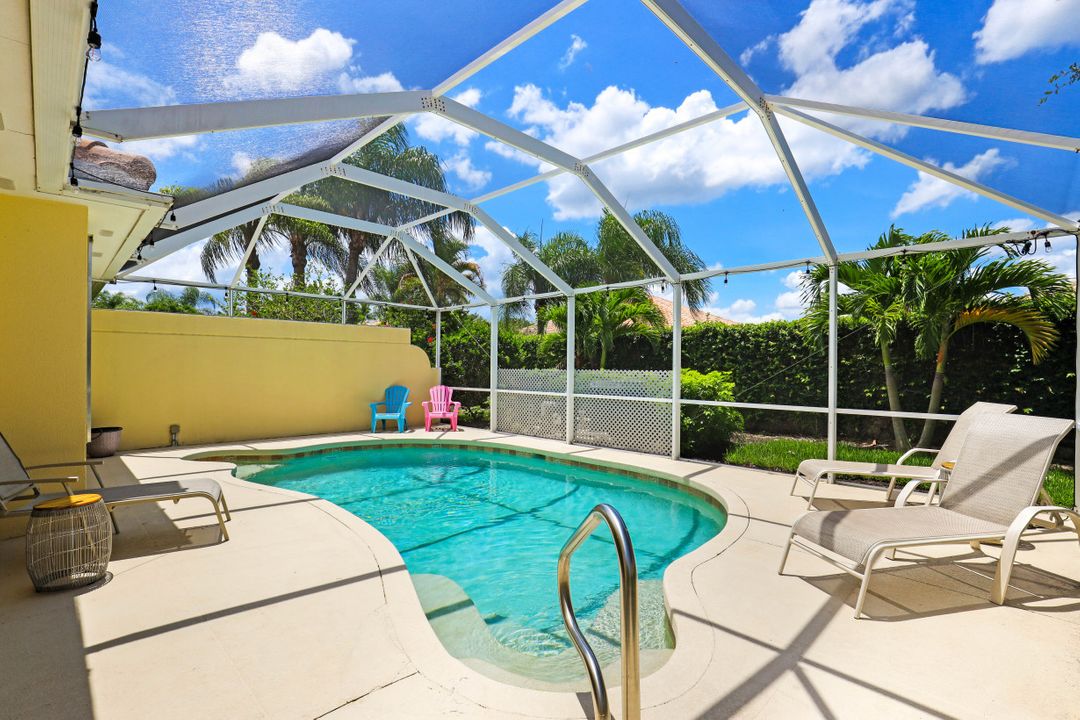 4209 St George Ln, Naples, FL 34119