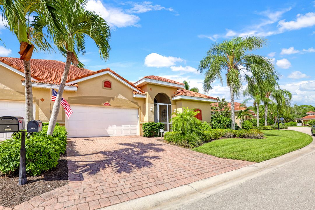 5520 Cheshire Dr, Fort Myers, FL 33912