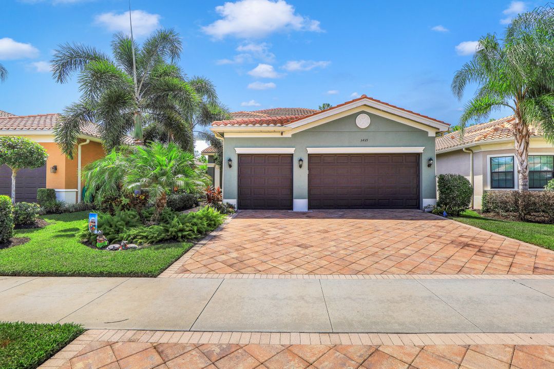 3459 Pacific Dr, Naples, FL 34119