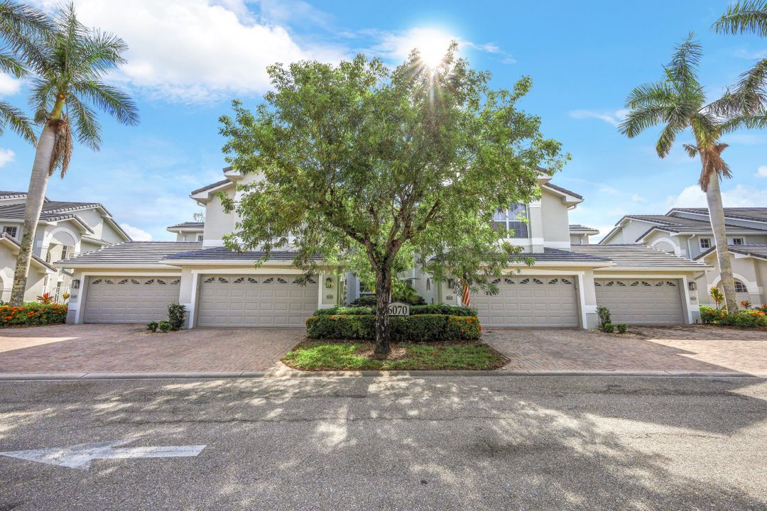 6070 Pinnacle Ln #1803, Naples, FL 34110