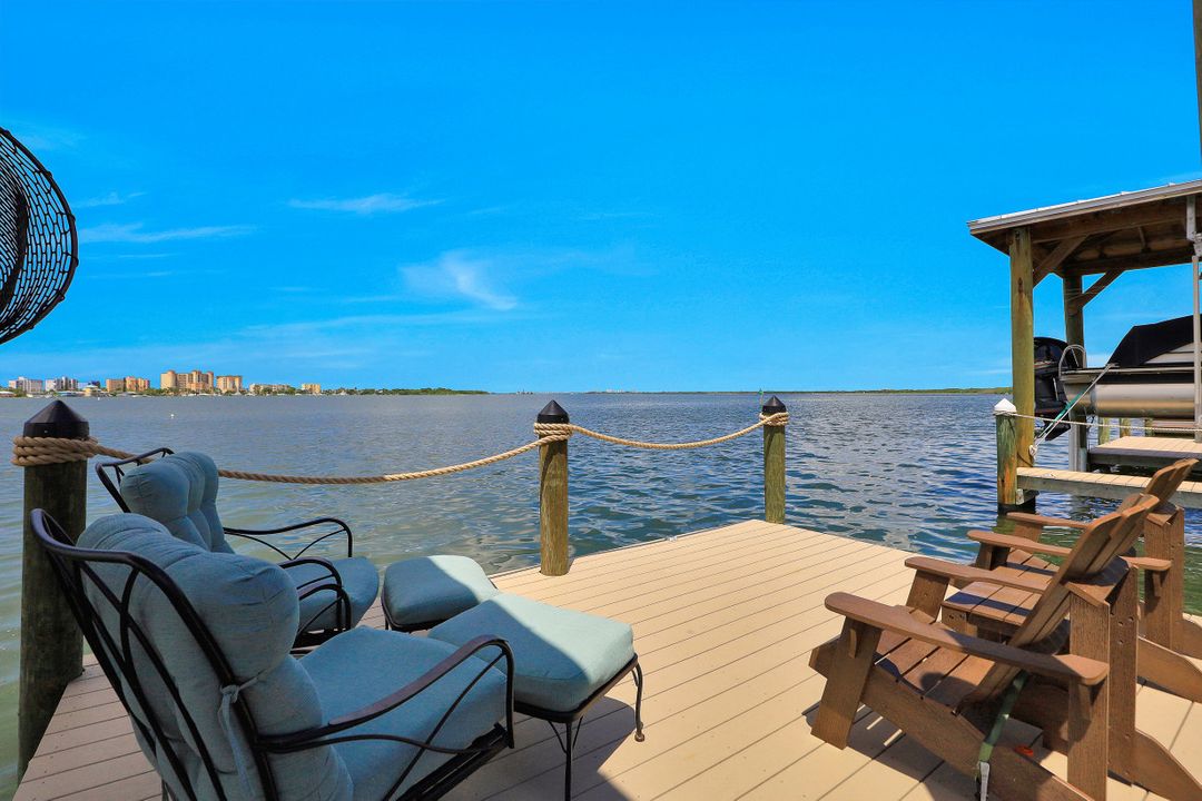 815 San Carlos Dr, Fort Myers Beach, FL 33931