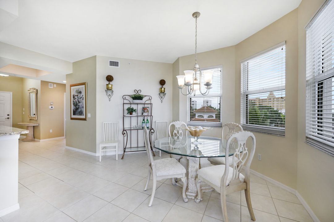 450 Launch Cir #401, Naples, FL 34108