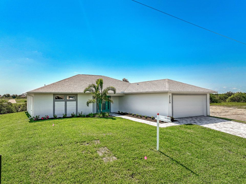 2129 NE 10th Pl, Cape Coral, FL 33909