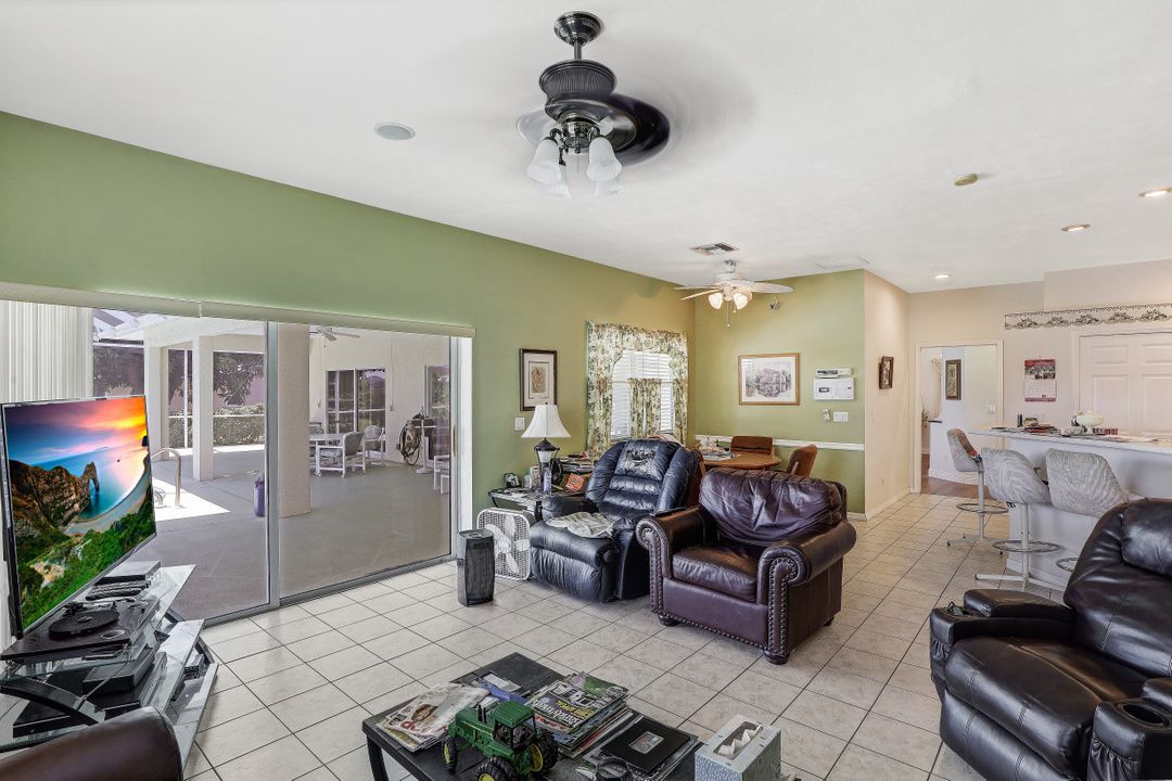 6705 Overlook Dr, Fort Myers, FL 33919