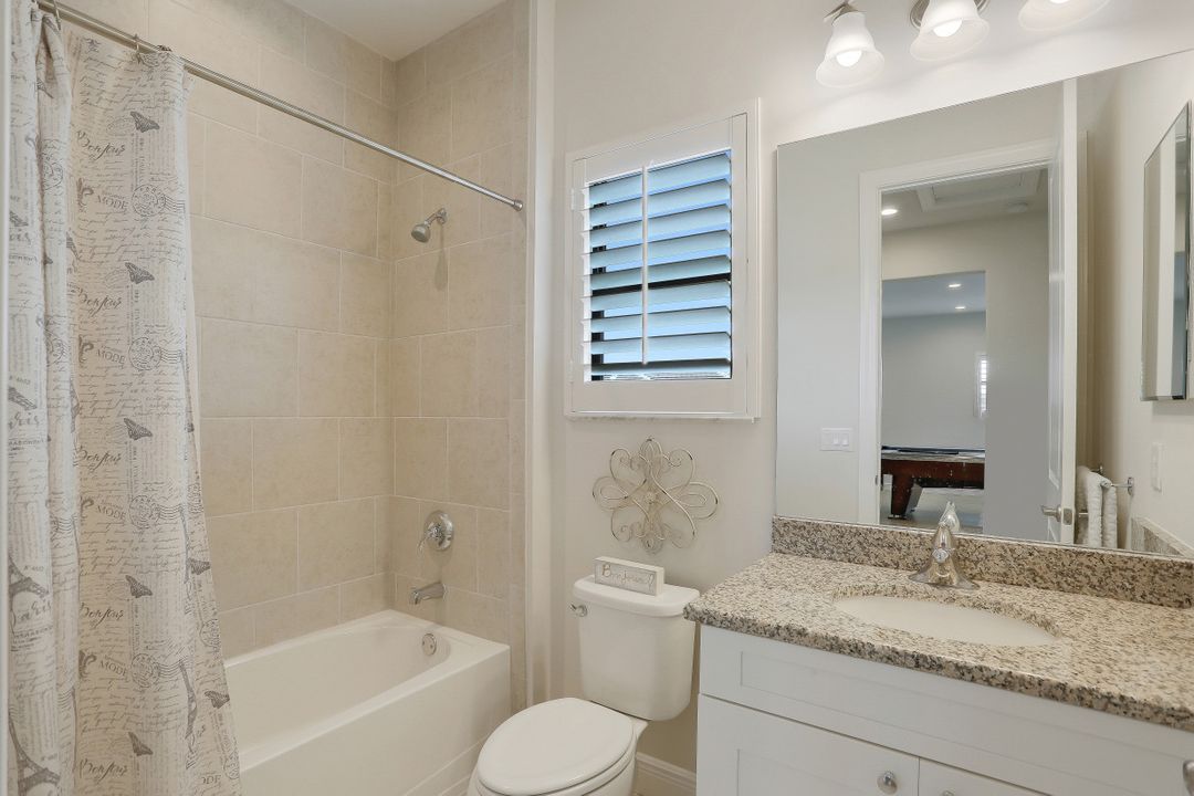 10030 Florence Cir, Naples, FL 34119