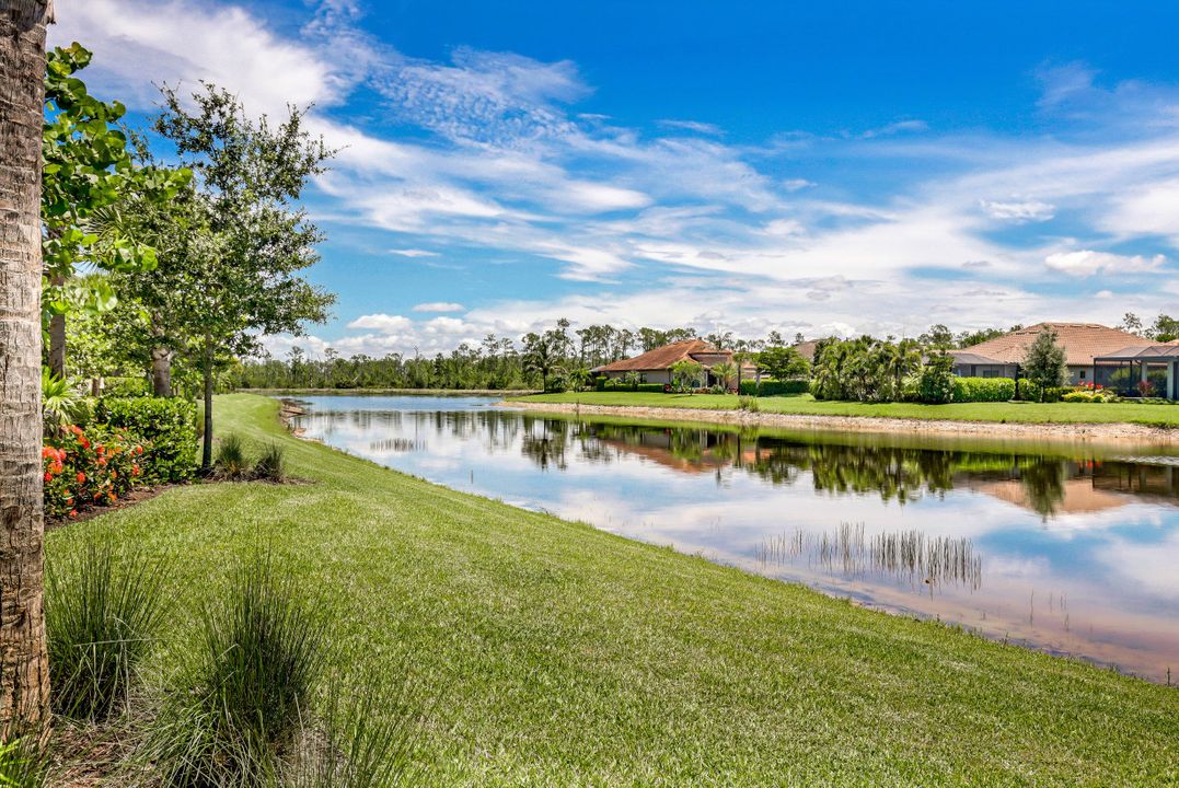 9653 Montelanico Loop, Naples, FL 34119