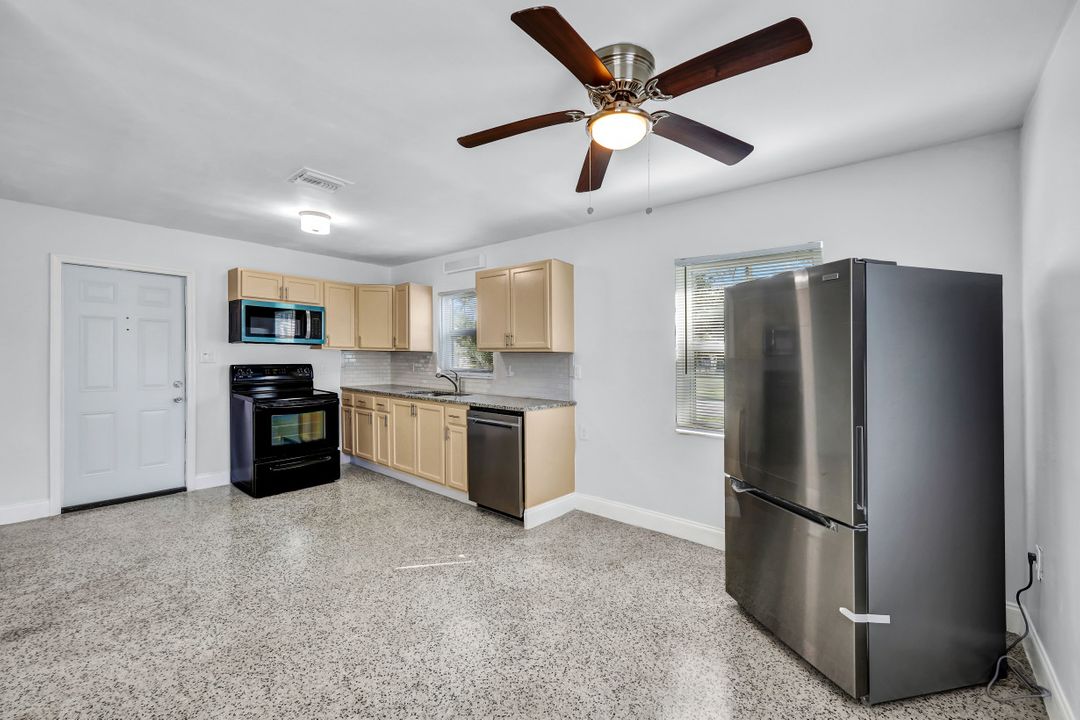 2668 Michigan Ave, Fort Myers, FL 33916