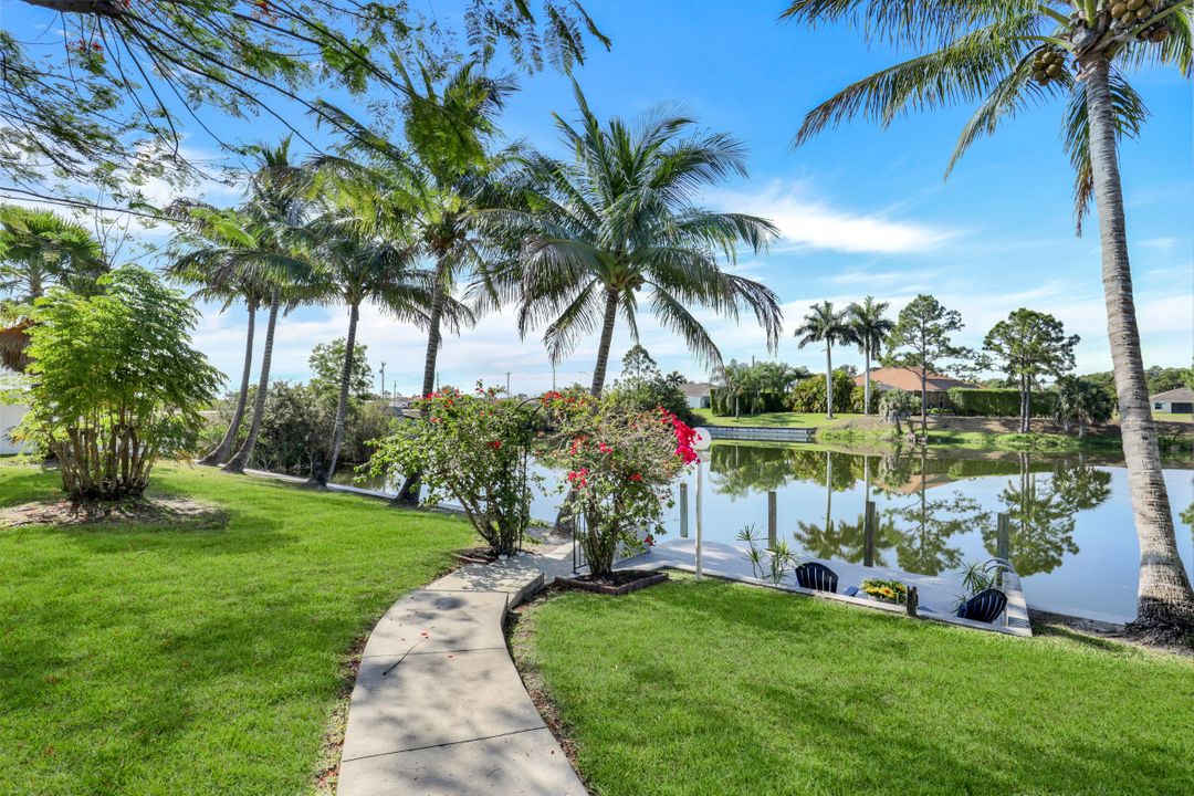 2400 NW 25th Terrace, Cape Coral, FL 33993