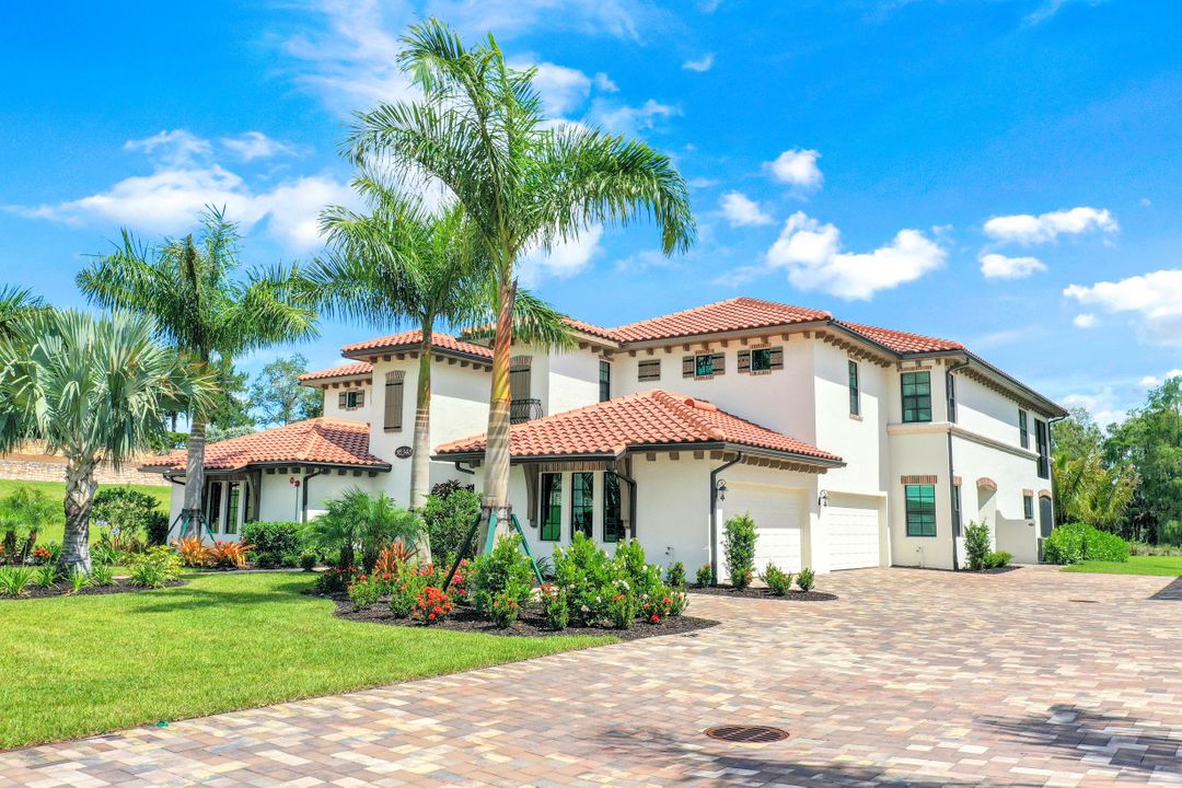 16348 Viansa Wy, Naples, FL 34110