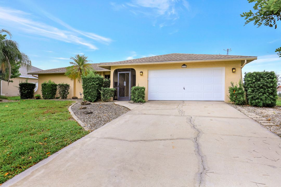 1118 SW 42nd St, Cape Coral, FL 33914