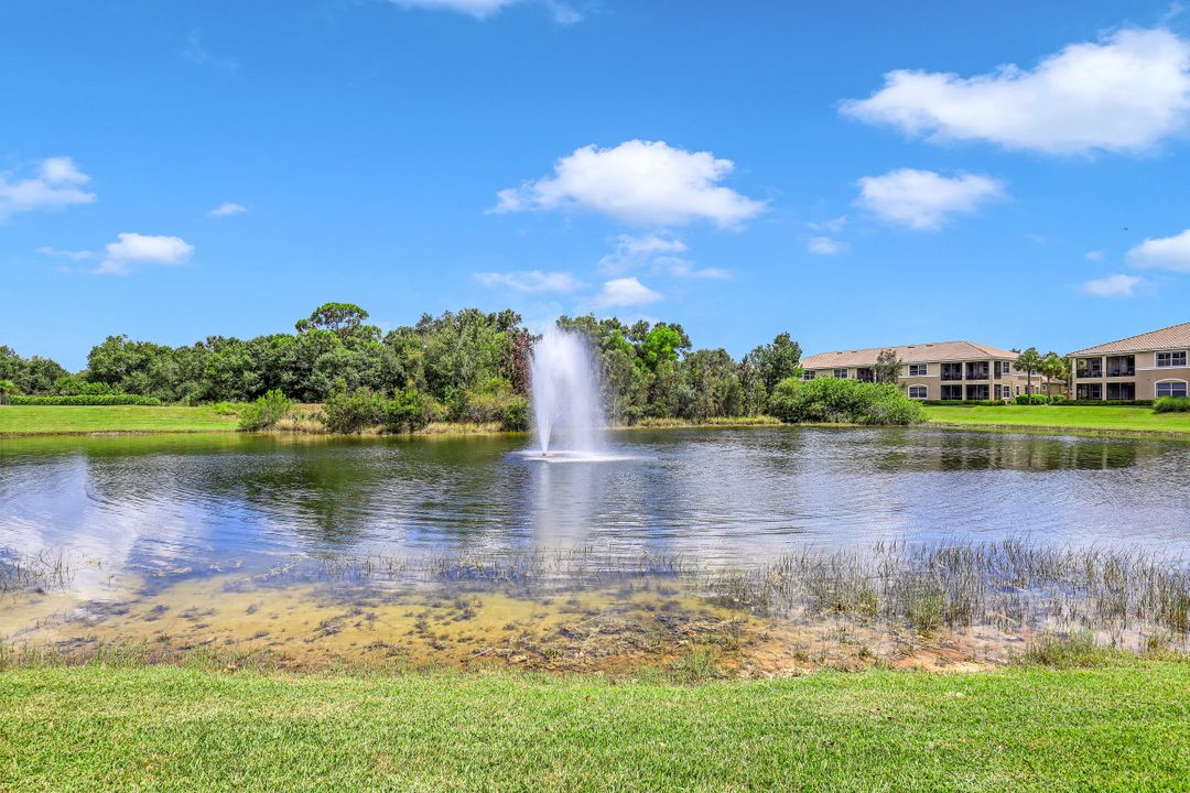 7060 Bay Woods Lake Ct #201, Fort Myers, FL 33908