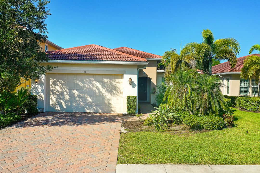 13484 Cambridge Ln, Naples, FL 34109