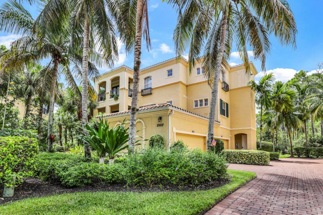 2882 Castillo Ct  #101, Naples, FL 34109