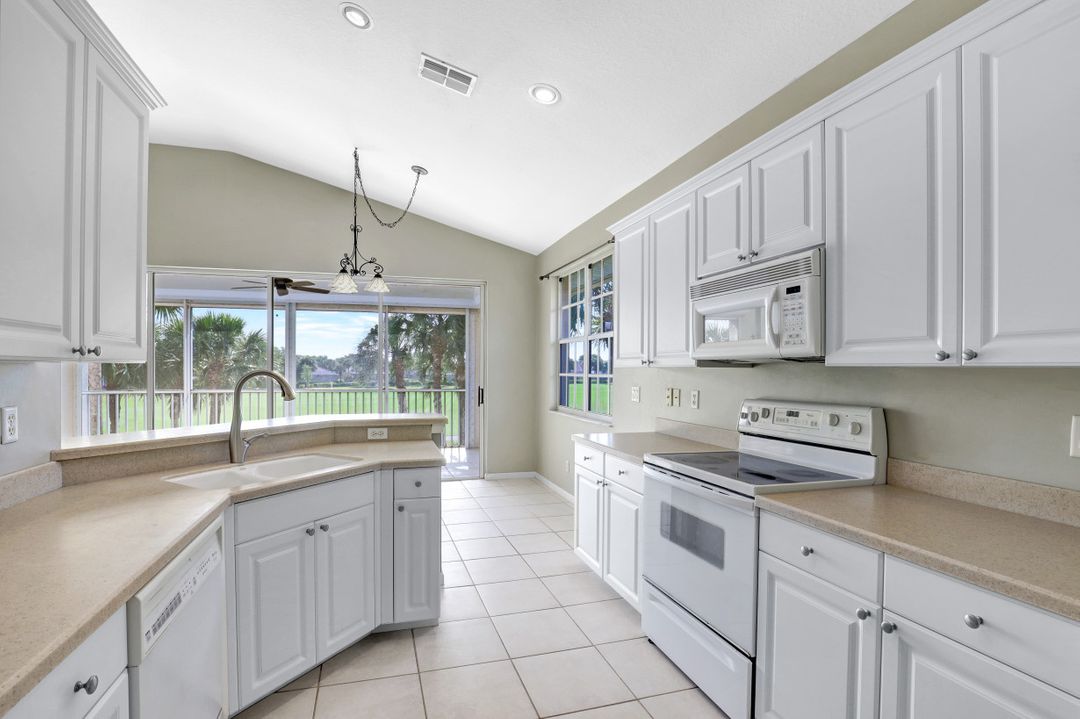 23041 Rosedale Dr APT 202, Bonita Springs, FL 34135