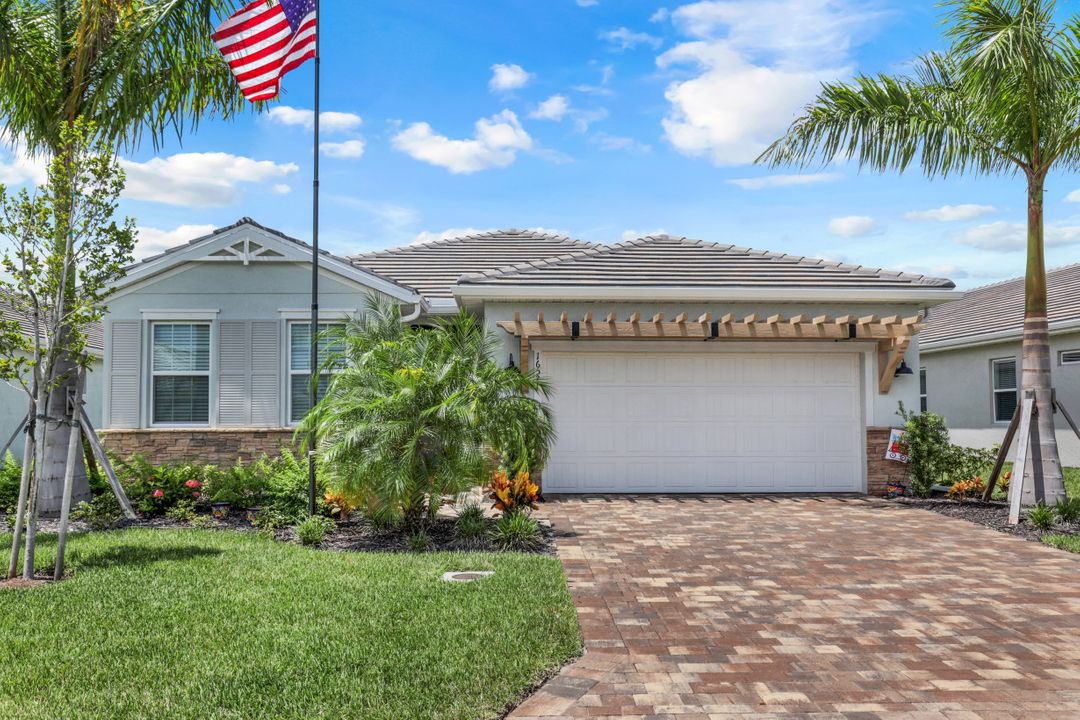 16521 Seagate Pl, Bonita Springs, FL 34135