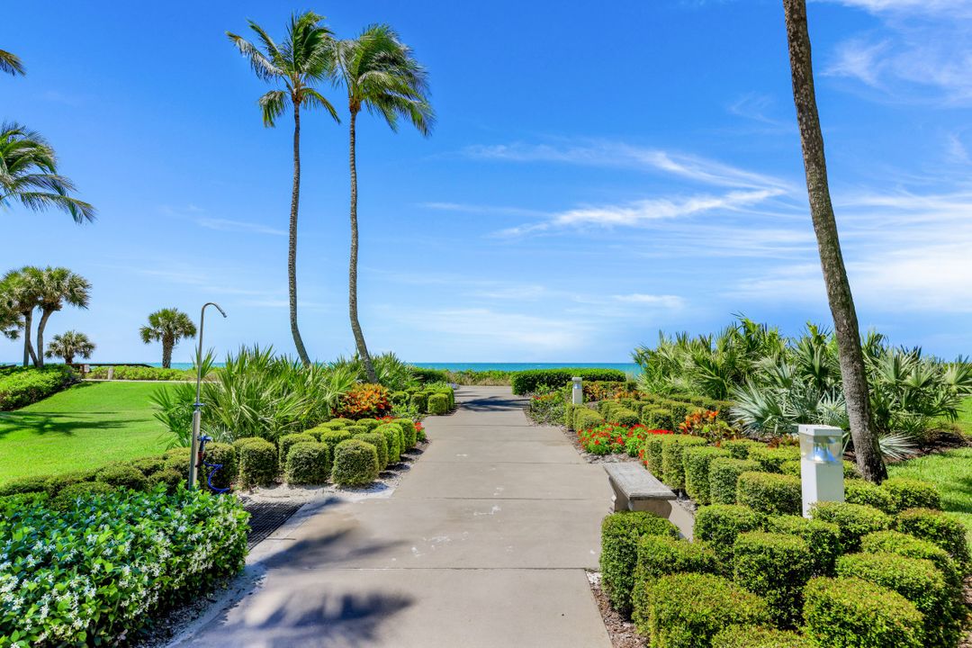 4301 Gulf Shore Blvd N #1700, Naples, FL 34103