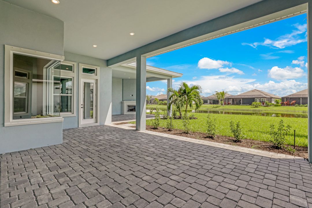 11430 Canal Grande Dr, Fort Myers, FL 33913