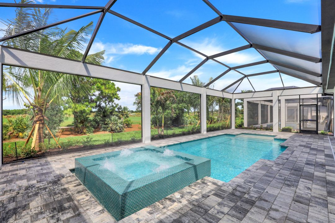 3139 Heather Glen Ct, Naples, FL 34114