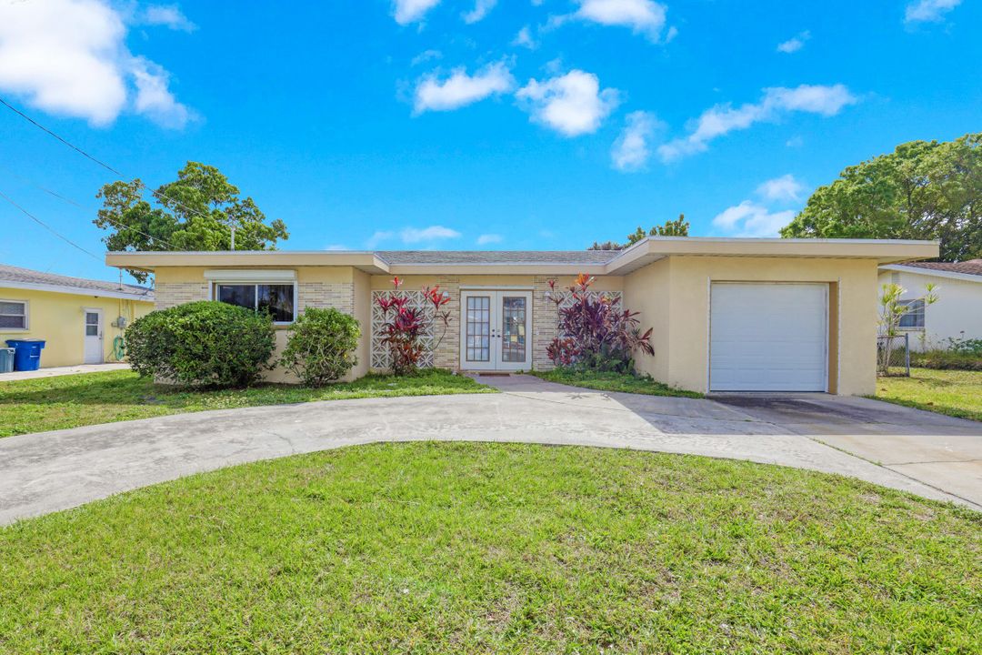 4302 Harbour Ln, North Fort Myers, FL 33903