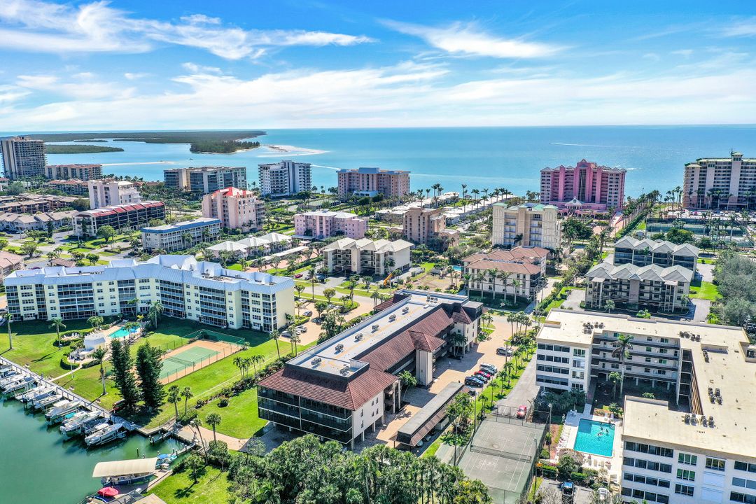 961 Swallow Ave #302, Marco Island, FL 34145