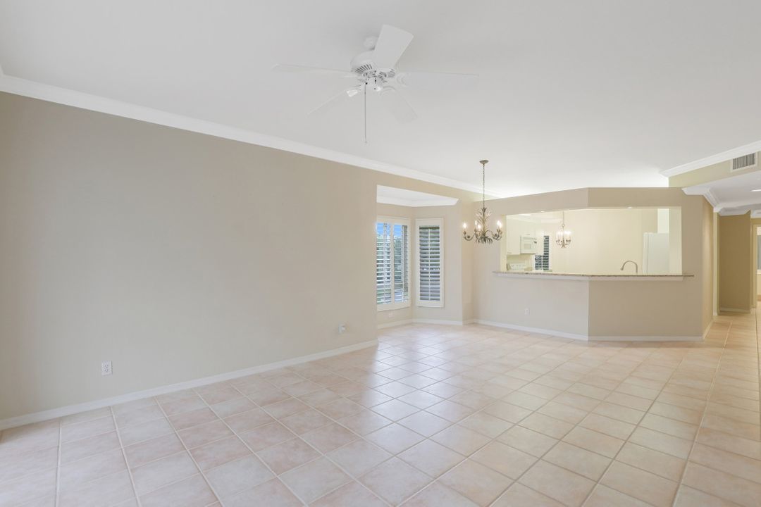 7725 Pebble Creek Cir #206, Naples, FL 34108