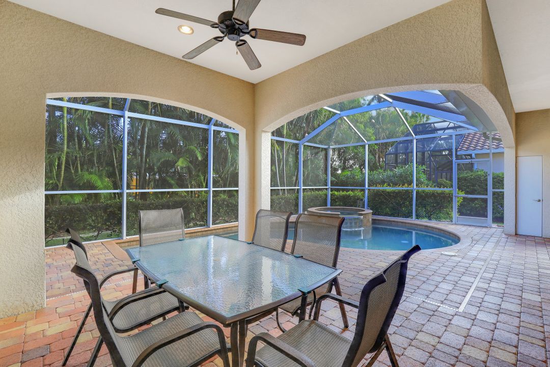 1817 Lagoon Ln, Cape Coral, FL 33914