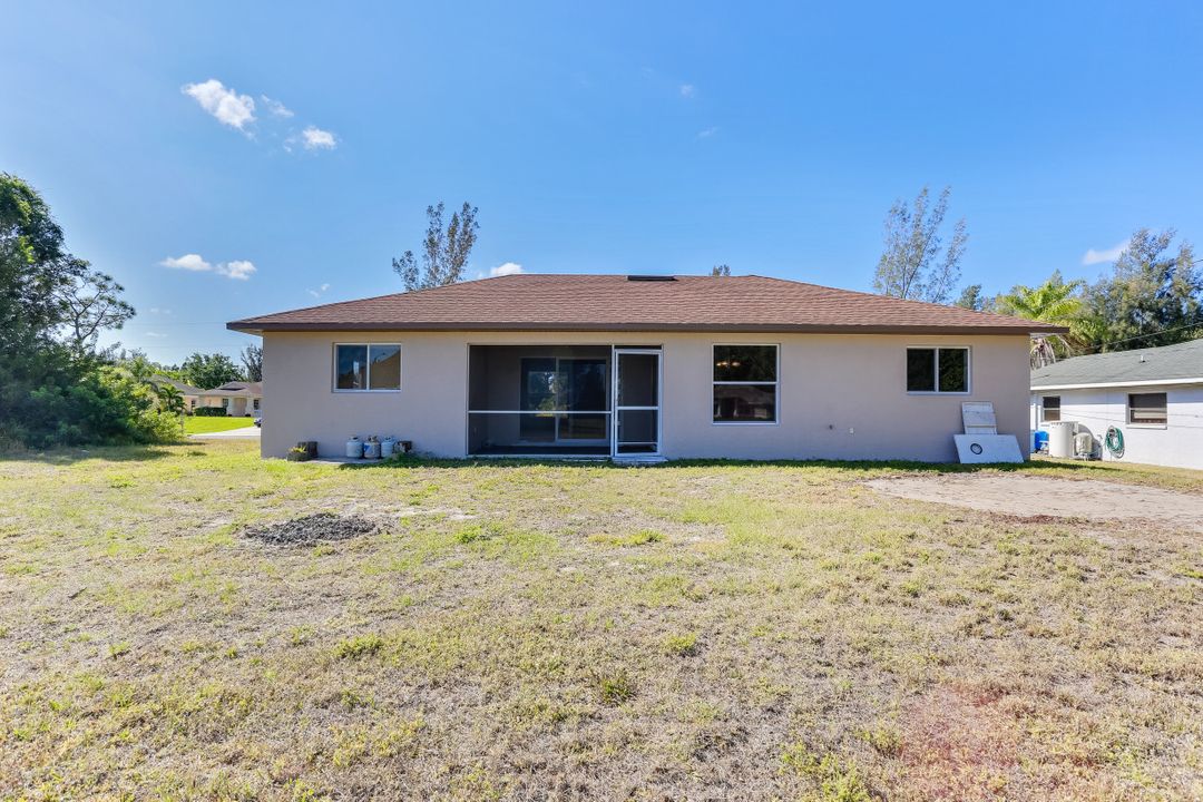 1723 SW 3rd St, Cape Coral, FL 33991