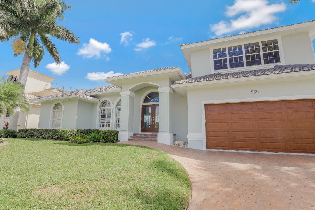 939 S Joy Cir, Marco Island, FL 34145